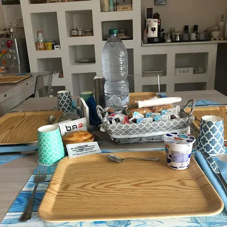 Holidays ベッド・アンド・ブレックファスト *