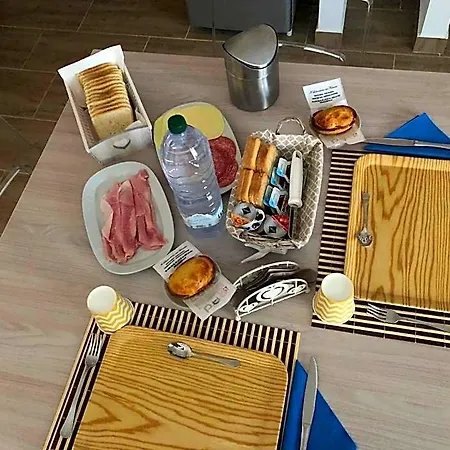 Alojamento de Acomodação e Pequeno-almoço Holidays Lecce